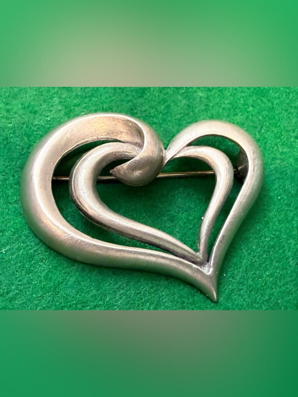 VINTAGE LCD PEWTER DOUBLE HEART BROOCH 2” Pin Estate Silver Tone MCM‎ Love
